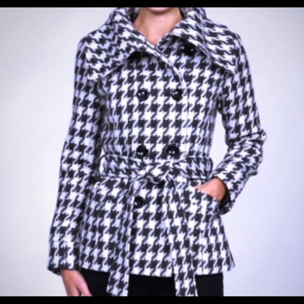 Steve Madden belted houndstooth wool blend coat
